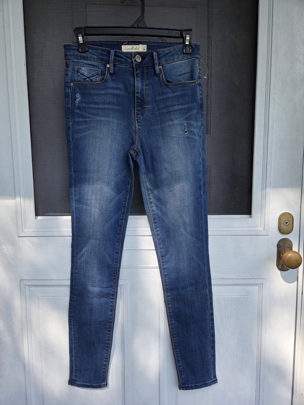 High-Rise Skinny Jeans in Medium Blue Wash